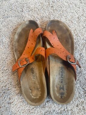 Mephisto Orange Leather Buckle Toe-Post Sandals Size 40
